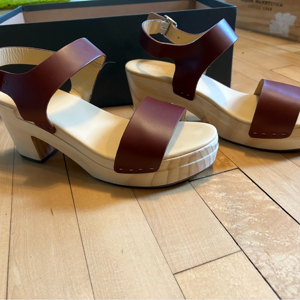 Nicole All-Day Open Toe Clog in Brandy